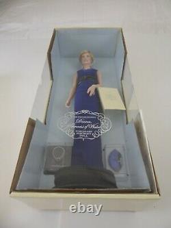 The Franklin Mint Diana Princess Of Wales Porcelain Portrait Doll In Blue Dress