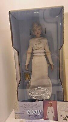 The Franklin Mint Diana Princess Of Wales Porcelain Portrait Doll NEW