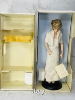 The Franklin Mint Diana Princess Of Wales Porcelain Portrait Doll Original Box