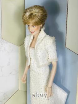 The Franklin Mint Diana Princess Of Wales Porcelain Portrait Doll Original Box