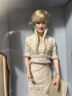 The Franklin Mint Diana Princess of Wales 16 Porcelain Doll with Stand NRFB