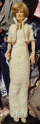 The Franklin Mint Diana Princess of Wales Porcelain Portrait Doll Pearl Dress