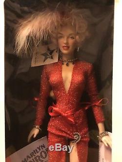 The Franklin Mint Marilyn Monroe Christmas Vinyl Portrait Collector Doll