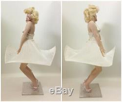 The Franklin Mint Marilyn Monroe Seven Year Itch Porcelain Doll