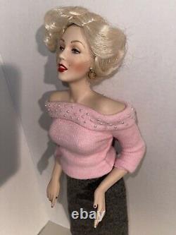 The Franklin Mint Marilyn Monroe Sweater Girl Porcelain Collector Doll withbox