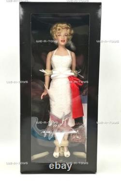 The Franklin Mint Marilyn Monroe Walk Of Fame Porcelain Portrait Doll