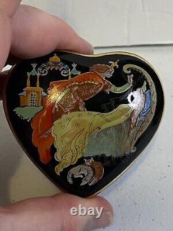 The Franklin Mint Music Box The Sleeping Beauty 1988 Fine Porcelin heart box