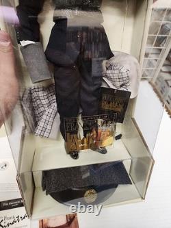 The Franklin Mint Porcelain Portrait Doll Frank Sinatra New