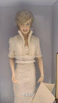 The Franklin Mint Princess Diana of Wales Porcelain Portrait Doll