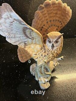 The Franklin Mint THE EAGLE OWL Hand Painted Fine Porcelain Figurine & Owl Vtg