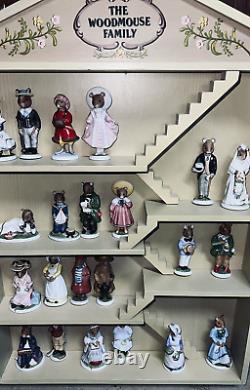 The Franklin Mint WOODMOUSE FAMILY 22 Porcelain Mouse Figures with Display Case