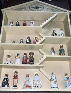 The Franklin Mint WOODMOUSE FAMILY 22 Porcelain Mouse Figures with Display Case