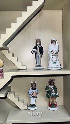 The Franklin Mint WOODMOUSE FAMILY 22 Porcelain Mouse Figures with Display Case