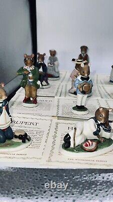 The Franklin Mint WOODMOUSE FAMILY 22 Porcelain Mouse Figures with Display Case