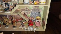 The Franklin Mint WOODMOUSE FAMILY TREEHOUSE 24pc Porcelain Mouse Figurine Set