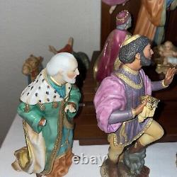 The Nativity (14 piece set) by Gianni Benvenuti The Franklin Mint 1989