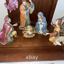 The Nativity (14 piece set) by Gianni Benvenuti The Franklin Mint 1989