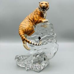 The Siberian Tiger Figurine with Lead Crystal Base 1995 Franklin Mint Great Cond