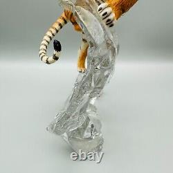 The Siberian Tiger Figurine with Lead Crystal Base 1995 Franklin Mint Great Cond