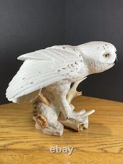 The Snowy Owl By George McMonigle The Franklin Mint 1989 Porcelain Sculpture