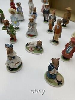 The Woodmouse Family Treehouse withfigured, Papers, Glass Complete Set of 25 1985