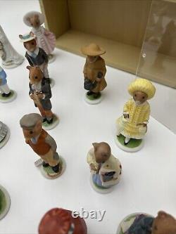 The Woodmouse Family Treehouse withfigured, Papers, Glass Complete Set of 25 1985