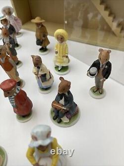 The Woodmouse Family Treehouse withfigured, Papers, Glass Complete Set of 25 1985