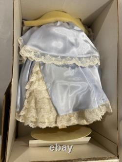 VIP Ultra Rare Franklin Mint Victoria & Albert Museum China Doll