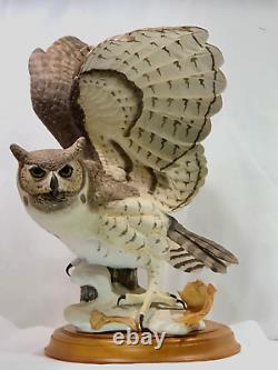 VTG Franklin Mint Great Horned Owl Porcelain Sculpture by G. McMonigle with Base