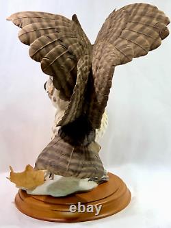 VTG Franklin Mint Great Horned Owl Porcelain Sculpture by G. McMonigle with Base