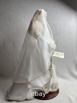 VTG Franklin Mint Porcelain Colleen Irish Bride Doll & Wedding Dress With Stand