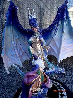 Very Nice Franklin Mint Dragon Spell Miles Pinkney Fine Porcelain Sculpture