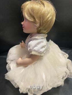 Very Rare Franklin Mint Porcelain Dolls Baby Princess Diana with Pearls Crown