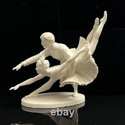 Vintage 1977 Franklin Porcelain The Royal Ballet Sculpture Swan Lake 10x8