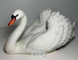 Vintage 1986 The Franklin Mint Royal Swan Bisque Porcelain Swan Sculpture 11 in