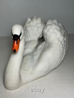Vintage 1986 The Franklin Mint Royal Swan Bisque Porcelain Swan Sculpture 11 in