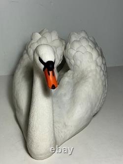 Vintage 1986 The Franklin Mint Royal Swan Bisque Porcelain Swan Sculpture 11 in