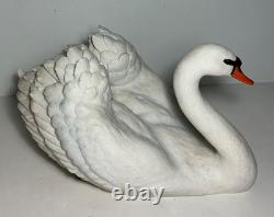 Vintage 1986 The Franklin Mint Royal Swan Bisque Porcelain Swan Sculpture 11 in