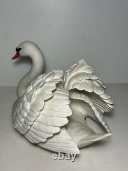 Vintage 1986 The Franklin Mint Royal Swan Bisque Porcelain Swan Sculpture 11 in