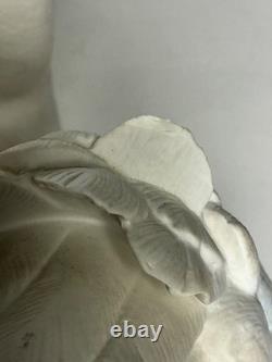 Vintage 1986 The Franklin Mint Royal Swan Bisque Porcelain Swan Sculpture 11 in