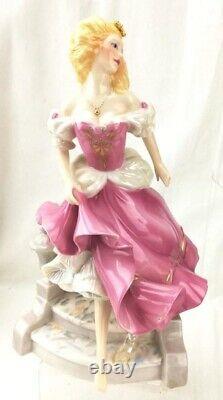 Vintage 1988 Franklin Mint Cinderella porcelain figurine by Gerda Neubacher