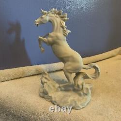 Vintage 1988 Franklin Mint Porcelain Battling Stallions Horses By Edward D. Hart