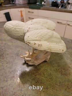 Vintage 1989 Beautiful Lifelike Porcelain SNOWY OWL Figurine Franklin Mint 8.75