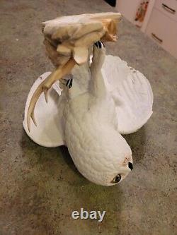 Vintage 1989 Beautiful Lifelike Porcelain SNOWY OWL Figurine Franklin Mint 8.75