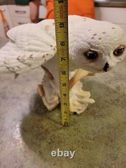 Vintage 1989 Beautiful Lifelike Porcelain SNOWY OWL Figurine Franklin Mint 8.75