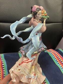 Vintage Fine Porcelain Figurine Hand Decorated Maku -Caroline Young A2360 Lim Ed