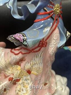 Vintage Fine Porcelain Figurine Hand Decorated Maku -Caroline Young A2360 Lim Ed