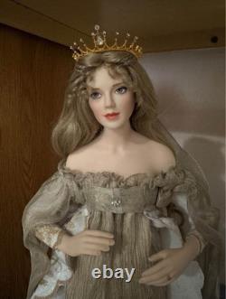 Vintage FranklinMint Porcelain Doll 21 Queen Guinevere Legend of Camelot 1990