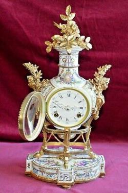 Vintage Franklin Mint Hand Painted Porcelain Gilt Ormolu Marie Antoinette Clock