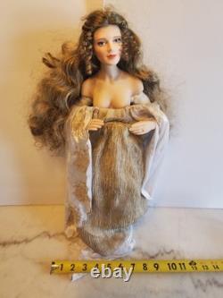 Vintage Franklin Mint Heirloom Guinevere Queen of Camelot Porcelain Doll 17 inch